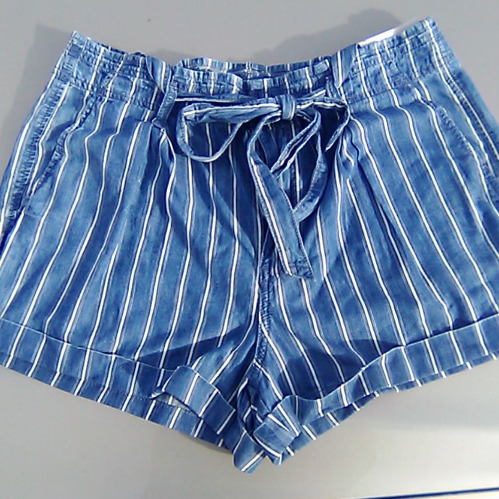 Womens American Eagle shorts